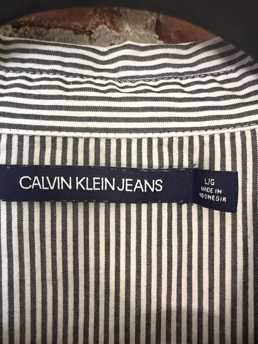 Calvin Klein women’s Striped Short Sleeve Button Shirt - Picture 3 of 7